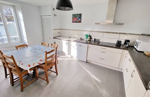Poulgoazec House | 719-Villa Hortensias in a peaceful setting between land and sea