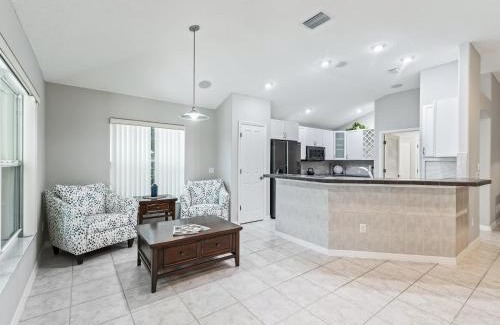 Chatham House | 7294 Z2A VILLAGE OF CHATHAM by REMAX Premier