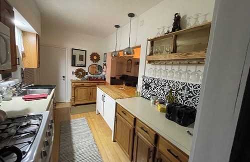 Ocean Grove Apartment | 73 Cookman Avenue - Cozy 1-bedroom apt with AC, WiFi in charming Ocean Grove