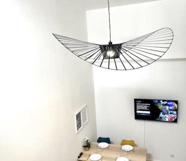 Bagnolet Apartment | 735 Cosy studio mezzanine près de Paris et métro