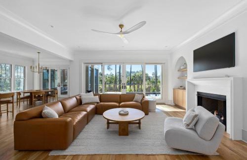 Vanderhorst Plantation House | 743 Glossy Ibis Lane by Akers Ellis Rentals