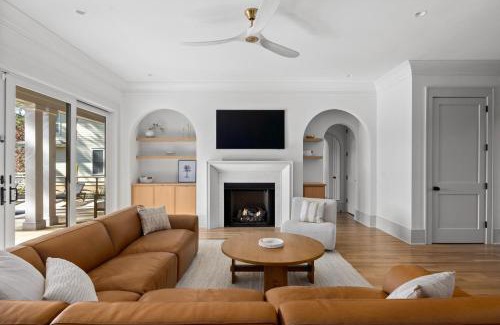 Vanderhorst Plantation House | 743 Glossy Ibis Lane by Akers Ellis Rentals