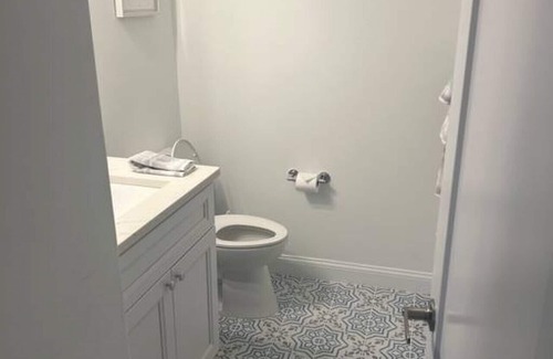 North End Apartment | 747 Simpson OCNJ 2bed 2 bath 1 year old Condo