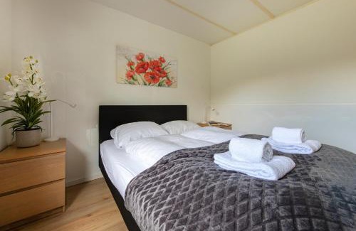 Oisterwijk Ski Chalet | 75, Relax - Nature - Cycling - Hiking - Central! - Leisure only