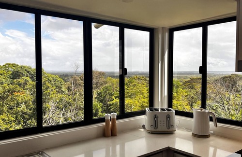 Rainbow Beach House | 76 Cooloola Drive - Rainbow Beach