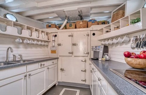 Gig Harbor Boat Rental | 78' Classic Luxury Yacht-best view of Gig Harbornn