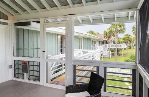 Saint Helena Island House | 796 Marlin Dr