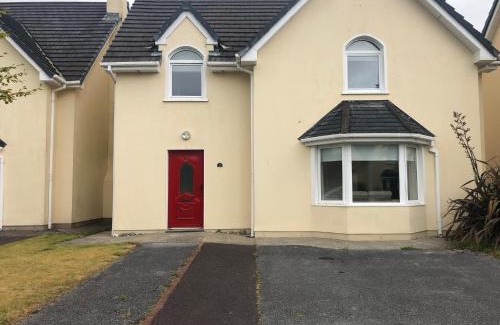 Kenmare House | 7B Riverside Villas