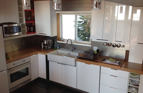 Snow Pine Estates Ski Chalet | 7BDRM Big White View Chalet - Perfect for Several Families!