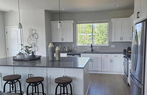 Midwest City Apartment | 7BR Comfort Haven For 16 I Next to Tinker I EC