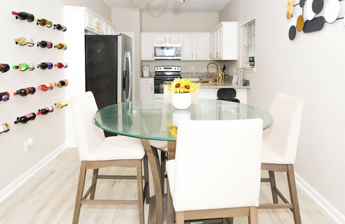Union City House | 7mins From Airport ! 15 mins from Downtown