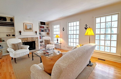 Harbert House | 8/18-8/31 Open Private Assoc Beach 2 Scrnd Porches Gas Fire Pit Heated Pool