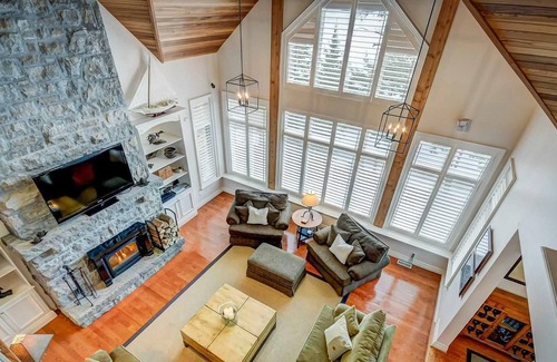 Minett Cottage | 8 bedroom, 6 bath, Private Paradise!!! Bruce Lake! 100' of Sandy Shoreline!