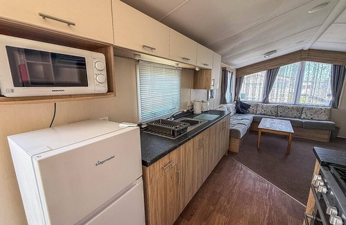 Caister-on-Sea House | 8 berth caravan with decking at Caister Beach in Norfolk ref 30016S