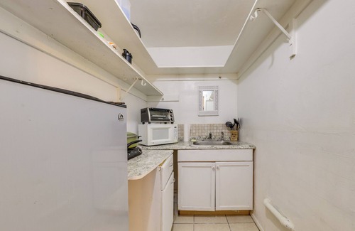 Miramar Apartment | 8 Mi to Beach! Miramar Guest Suite w/Pool Access
