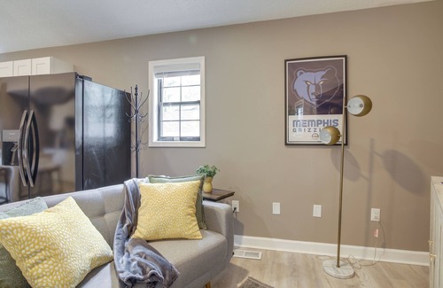 University District Apartment | 8 Mi to Beale St: Cozy Apt in Memphis!