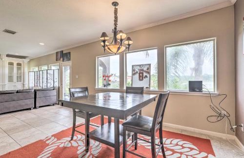 Dickinson House | 8 Mi to Kemah Boardwalk Texas Gulf Home with Patio
