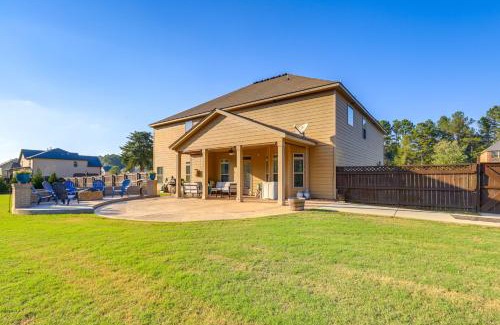Fayetteville House | 8 Mi to Trilith Studios Home with Fire Pit!