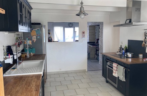 Marennes House | 8-person house with heated pool close to shops