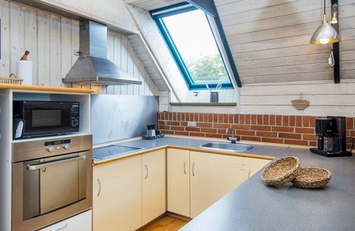 Pøt Strandby House | 8 person holiday home in Juelsminde