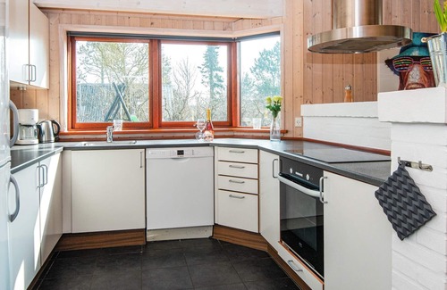 Pøt Strandby House | 8 person holiday home in Juelsminde