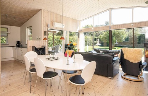 Fjellerup House | 8 person holiday home in Glesborg