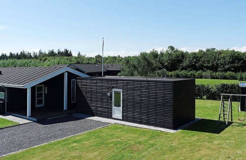 Haslevgarde House | 8 person holiday home in Hadsund