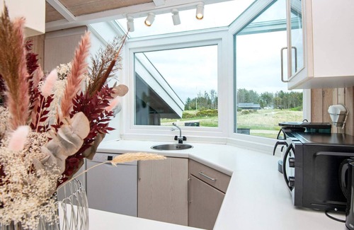 Grønhøj House | 8 person holiday home in Løkken
