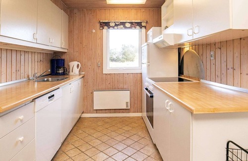 Grønhøj House | 8 person holiday home in Løkken
