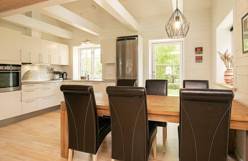 Vestero Havn House | 8 person holiday home in Læsø