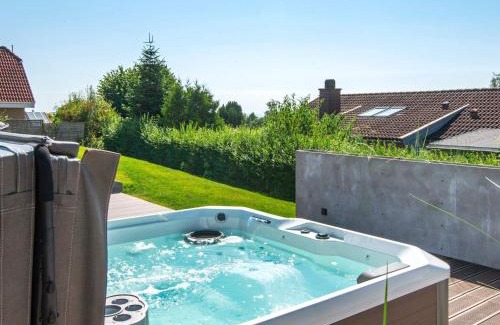 Hejlsminde Strand House | 8 person holiday home in Hejls-By Traum