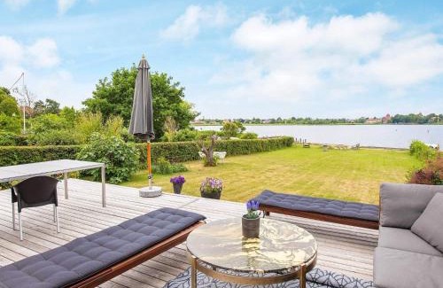 Praesto House | 8 person holiday home in Præstø