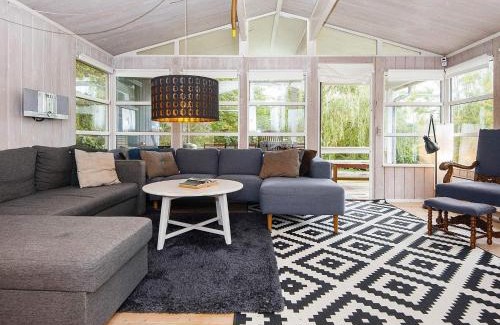 Ronde House | 8 person holiday home in Rønde-By Traum
