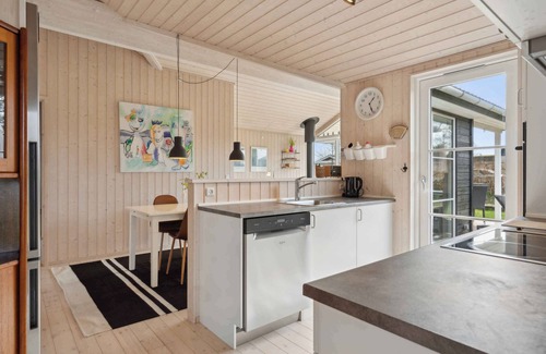 Hvidbjerg Strand House | 8-person holidayhome close to childfriendly beach