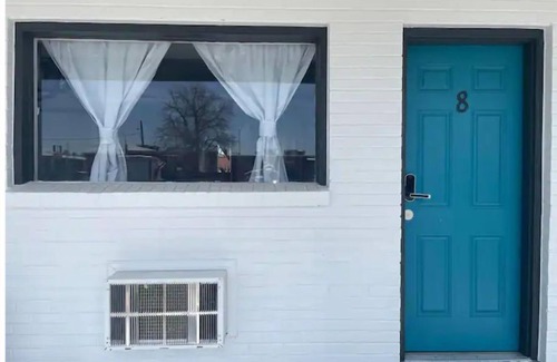 Morse Park Apartment | 8 Rockleys Vintage Motel, EV Charging Available