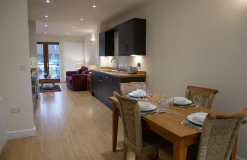 Tewitfield House | 8 Swan House