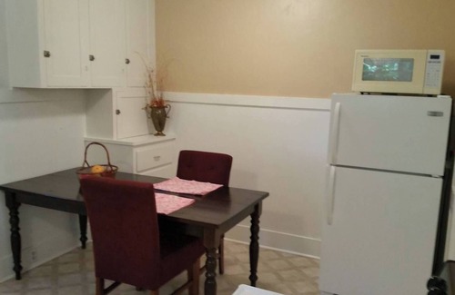 Downtown Klamath Falls House | 80+day stay⭐Smarthome King 4KTV W/D❤️of Downtown