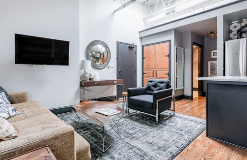 Downtown Asheville Apartment | 80 LEX APT 204 : Industrial Chic Meets the Old World in Downtown Asheville + Free Off Street Parking