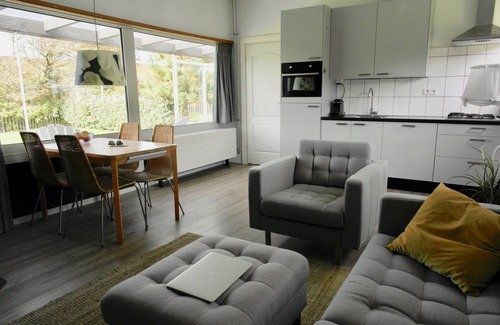 Julianadorp aan zee House | 👍 800m to the beach -view of the dunes -quiet location -fenced garden -WLAN -fireplace