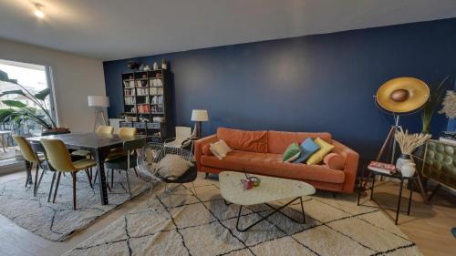 Bagnolet Apartment | 80sqm flat, terrasse and parking near Metro