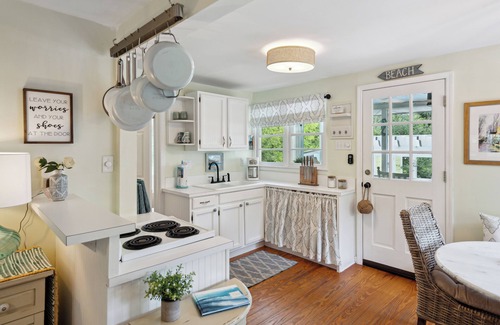 Folly Beach House | 817 E Ashely Ave - Pleasant Breeze