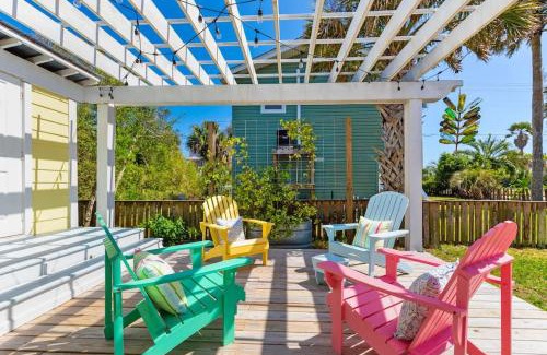 Folly Beach House | 817 E Ashely Ave Pleasant Breeze