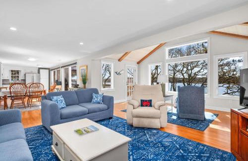 West Chatham House | 84 Cranberry Lane Chatham Cape Cod ~ Ridgevale Retreat