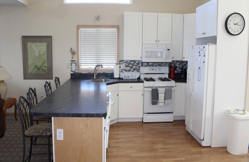 Townsend's Inlet Condo | 8403 Sounds Ave, Unit:North