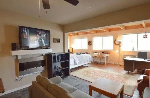 Downtown Apartment | 8406 - Penthouse Studio with Elevator & Parking near SFO
