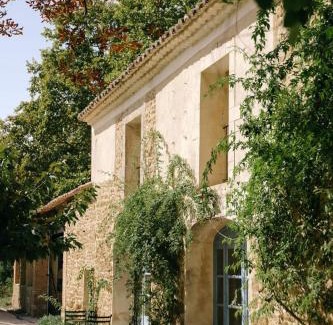 Althen-des-Paluds House | 84B4 - Glycine suite in an 18th century Provencal farmhouse