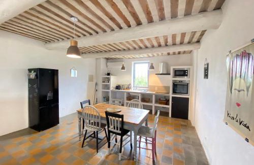 Althen-des-Paluds Apartment | 84B6 - Loft in charming 18th century farmhouse