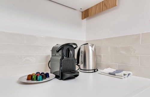 Montreuil Apartment | 863 Suite Hortensia - Superb Apartment