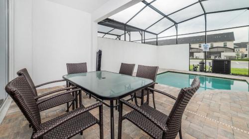 Bay Lake House | 8972 Amelia Downs