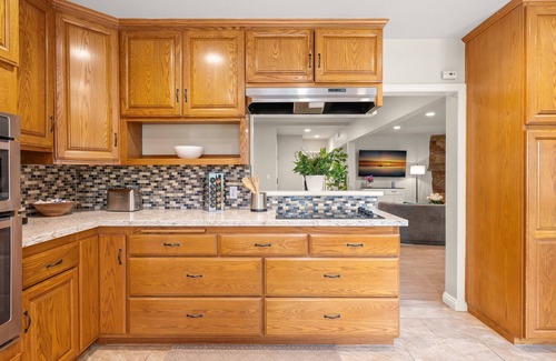 Hacienda Heights House | 8bd/11beds/single-story/Disney/downtownLosAngeleBD